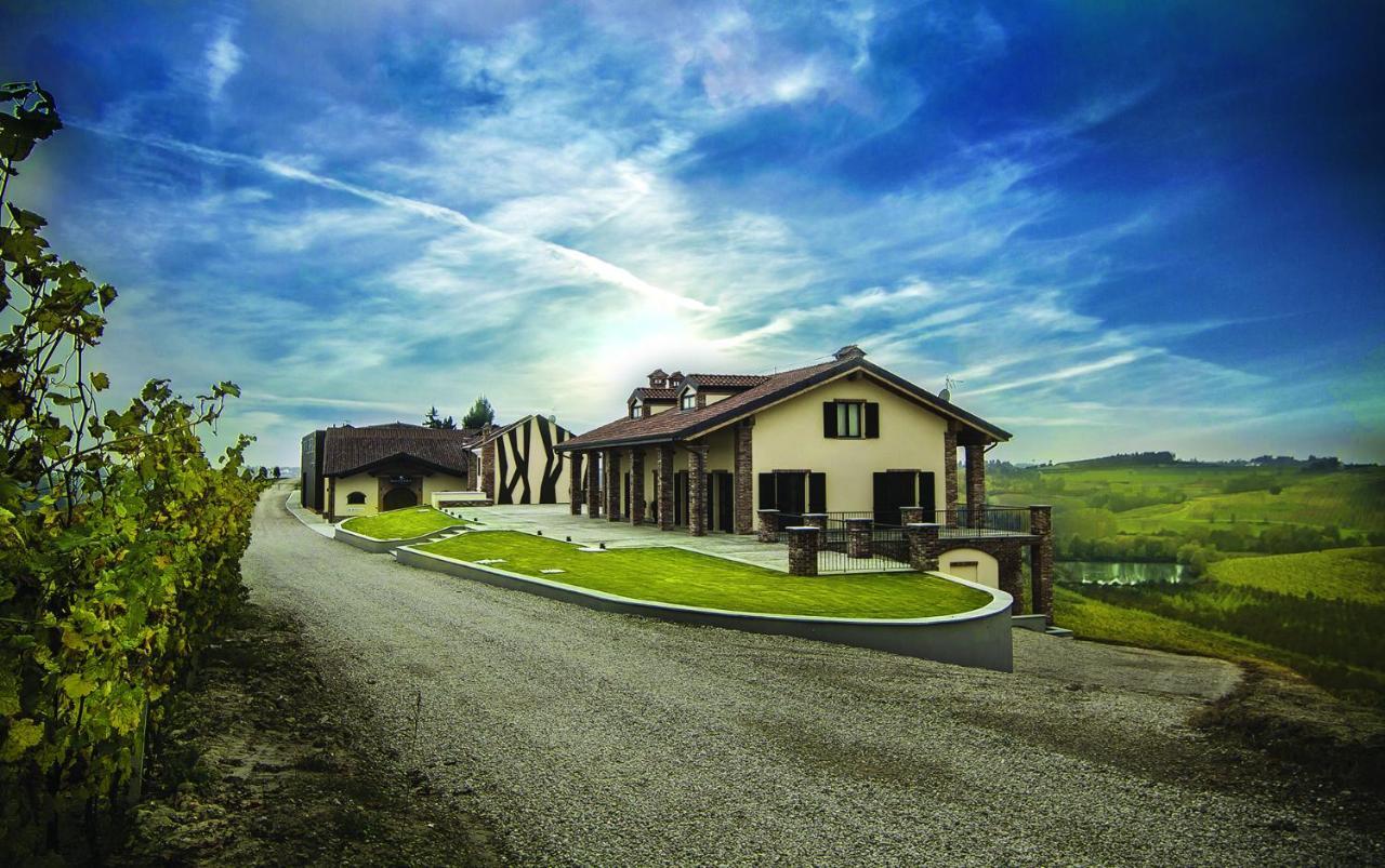 Montalbera Wine Suites Montemagno  المظهر الخارجي الصورة